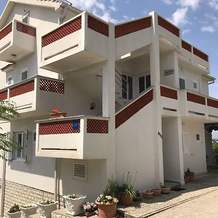 Apartamento By The Sea Banjol, Rab - 15679 *